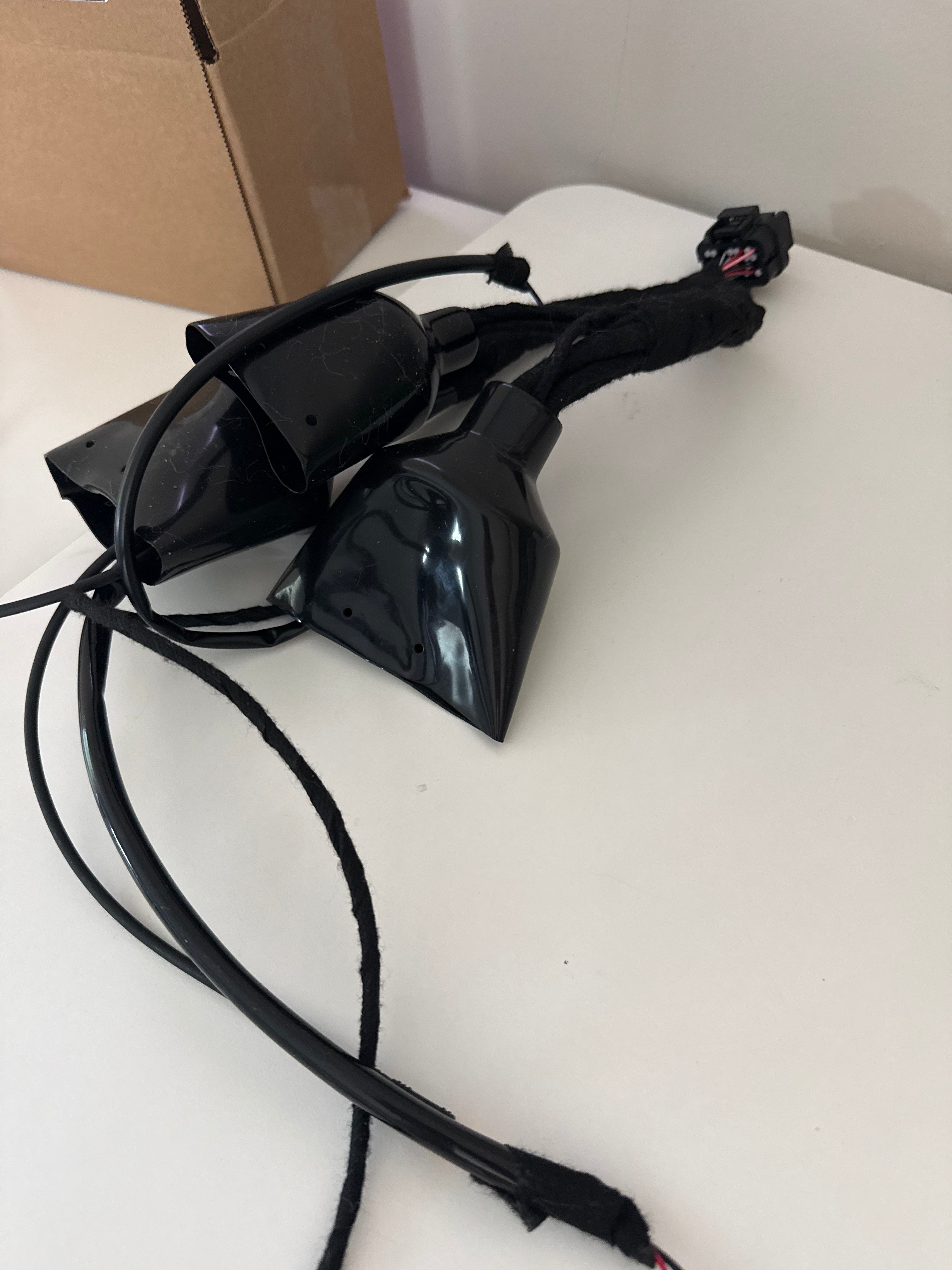 AUS altis harness order