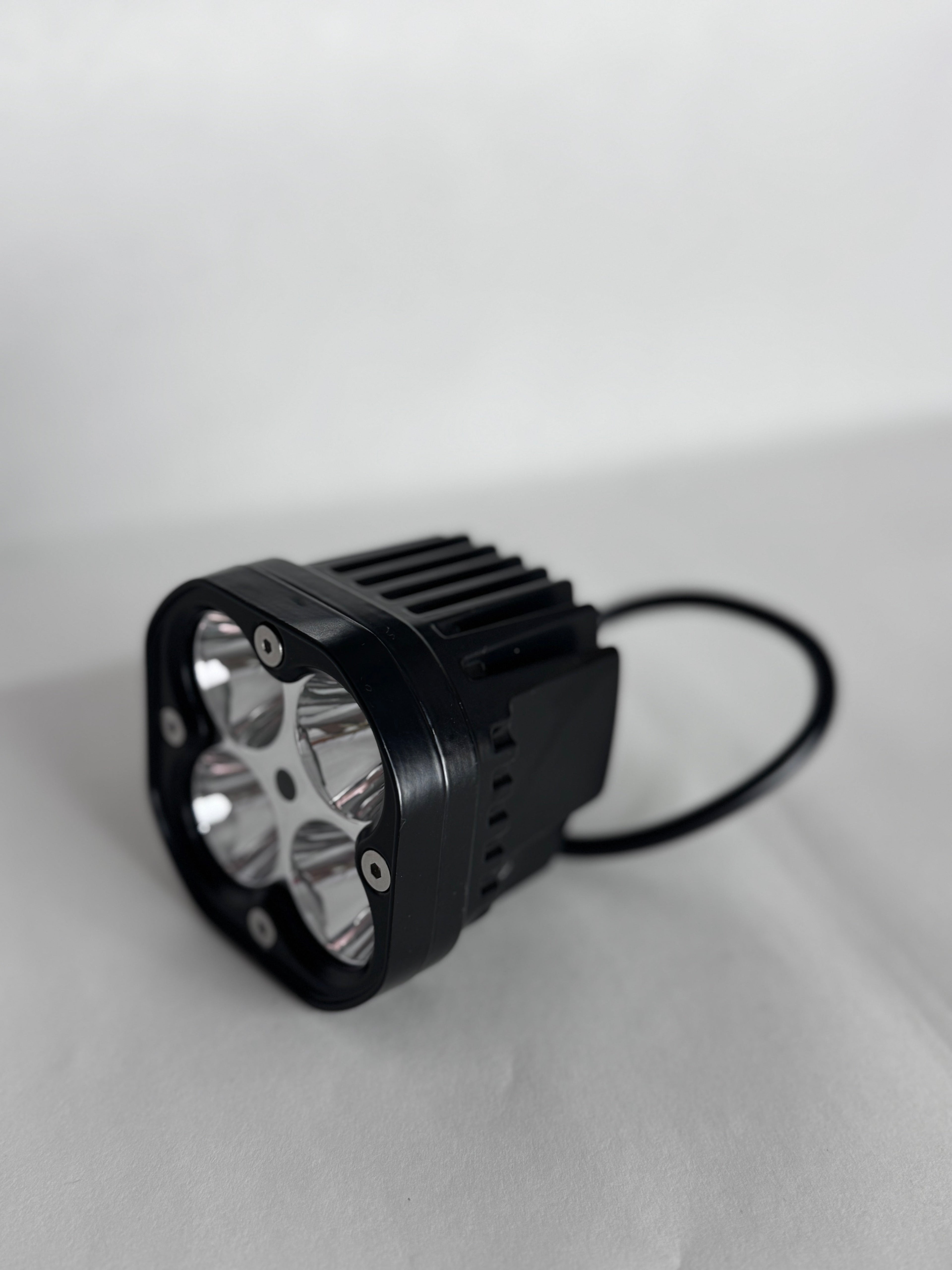 Ultra bee baja light