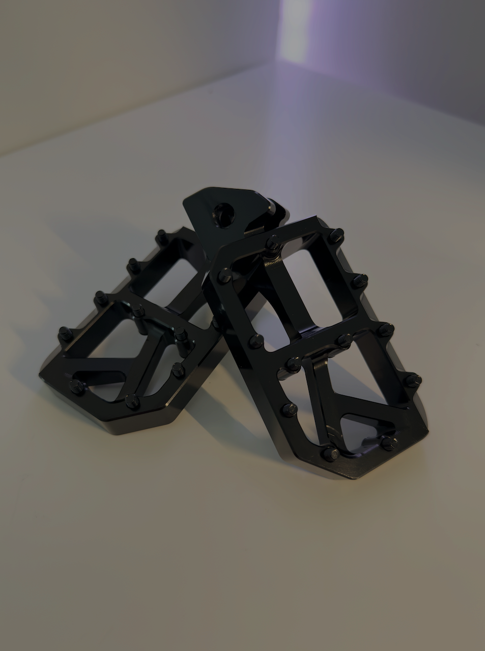 Black E-Moto Pegs