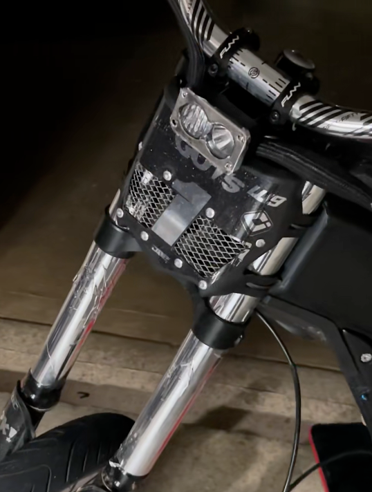 Vented Motocutz Plate