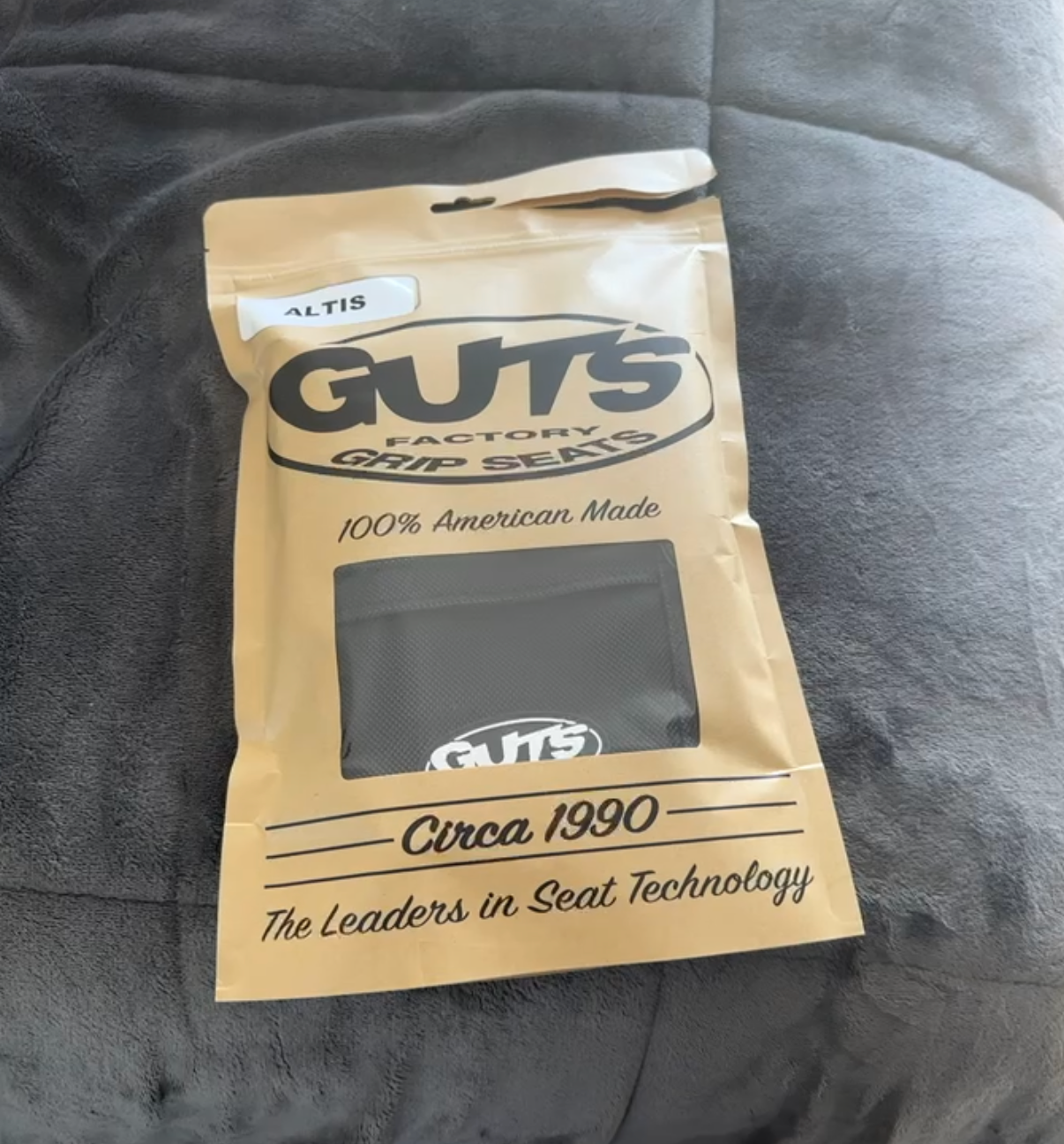 ALTIS GUTS Black Seat Cover
