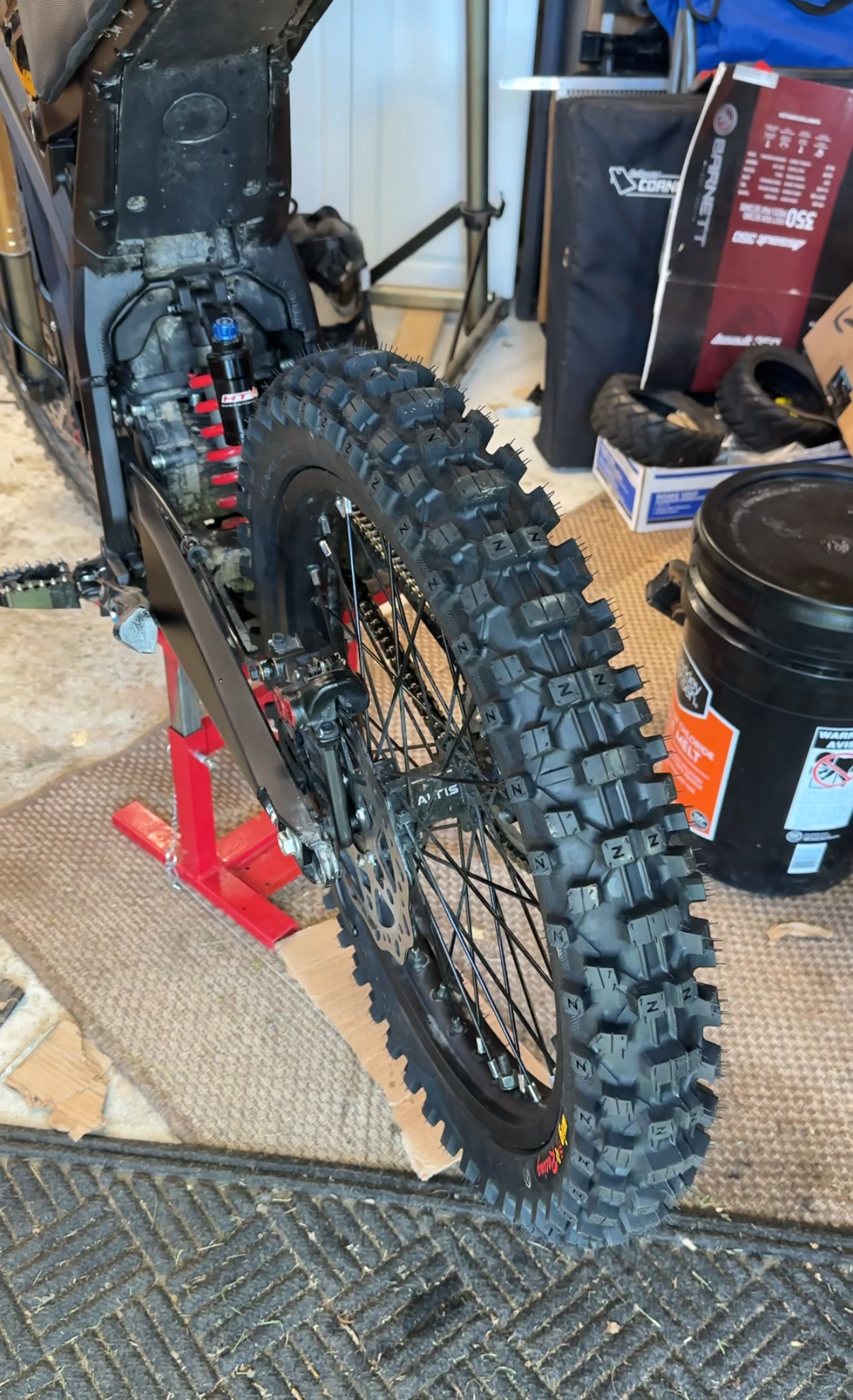Altis Sigma 19in Rear Tire